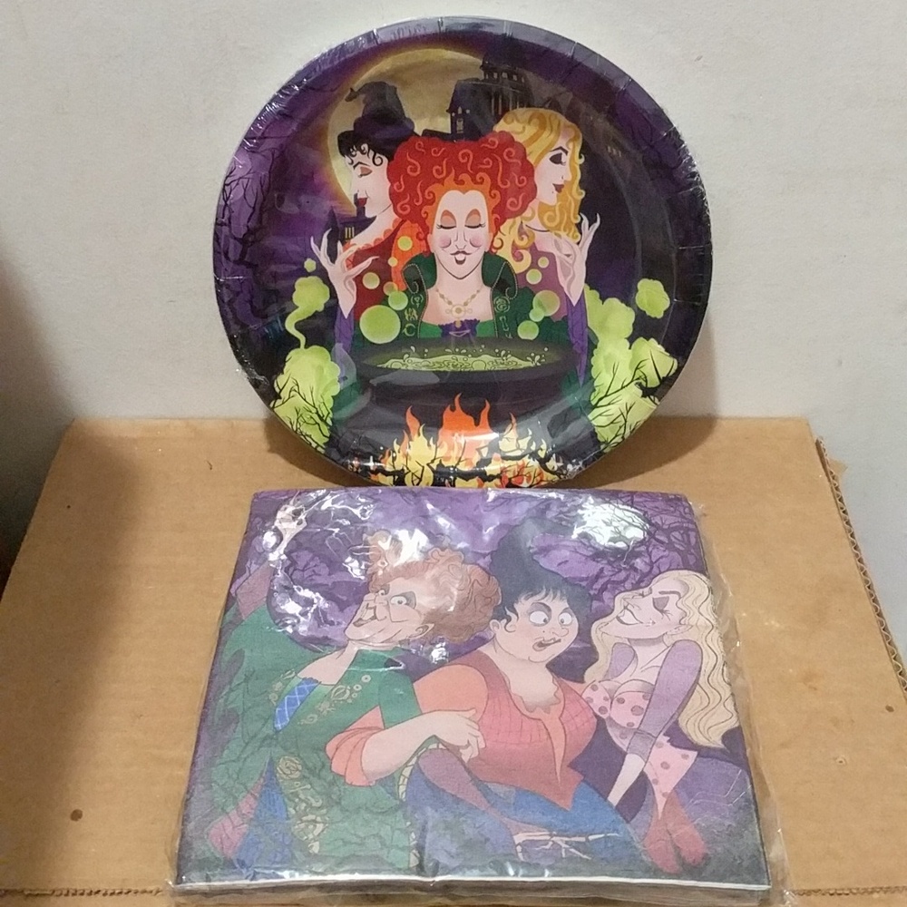 Hocus Pocus Witches party decorations
